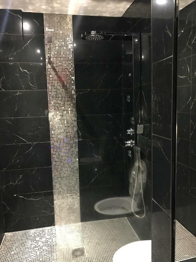 Le Love Spa Lyon Zewnętrze zdjęcie