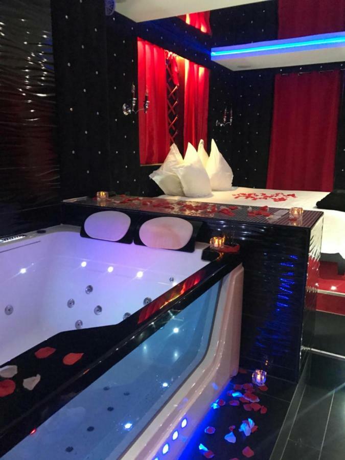 Le Love Spa Lyon Zewnętrze zdjęcie